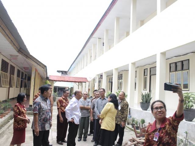 Mentri Pendidikan di SMASKRIS