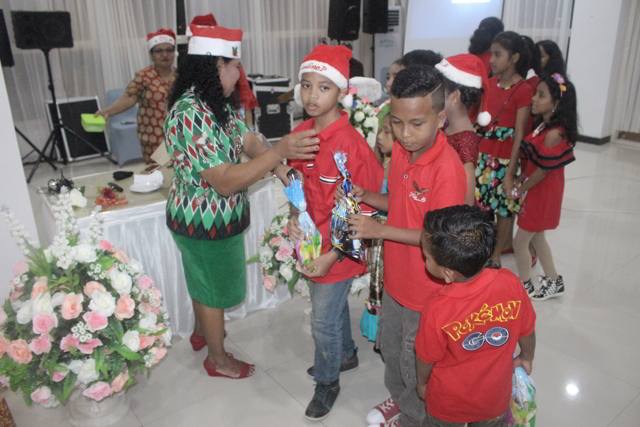 NATAL GURU DAN PEGAWAI 2016